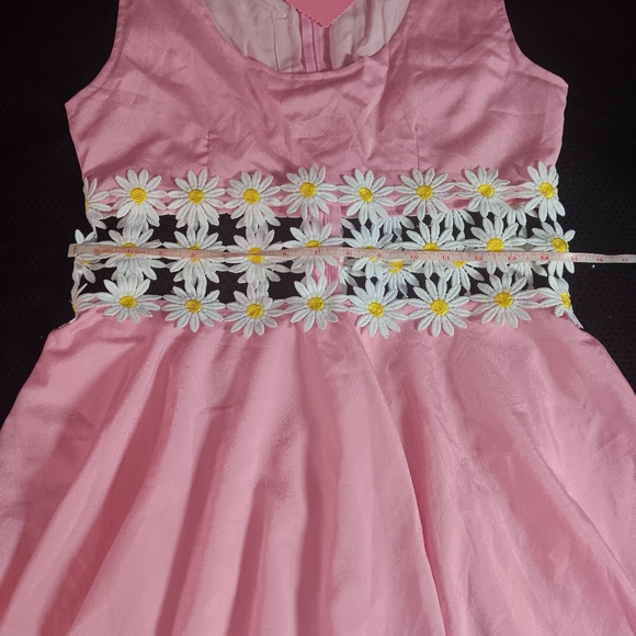 Dolls Kill × Sugar Thrillz Pink Cutout Daisy Appliques Midsection Dress (M) - Picture 10 of 12